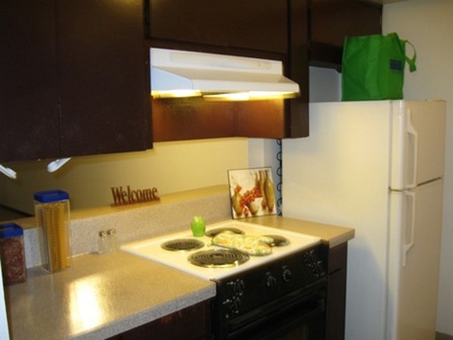 Kitchen - Mapleview Apartments