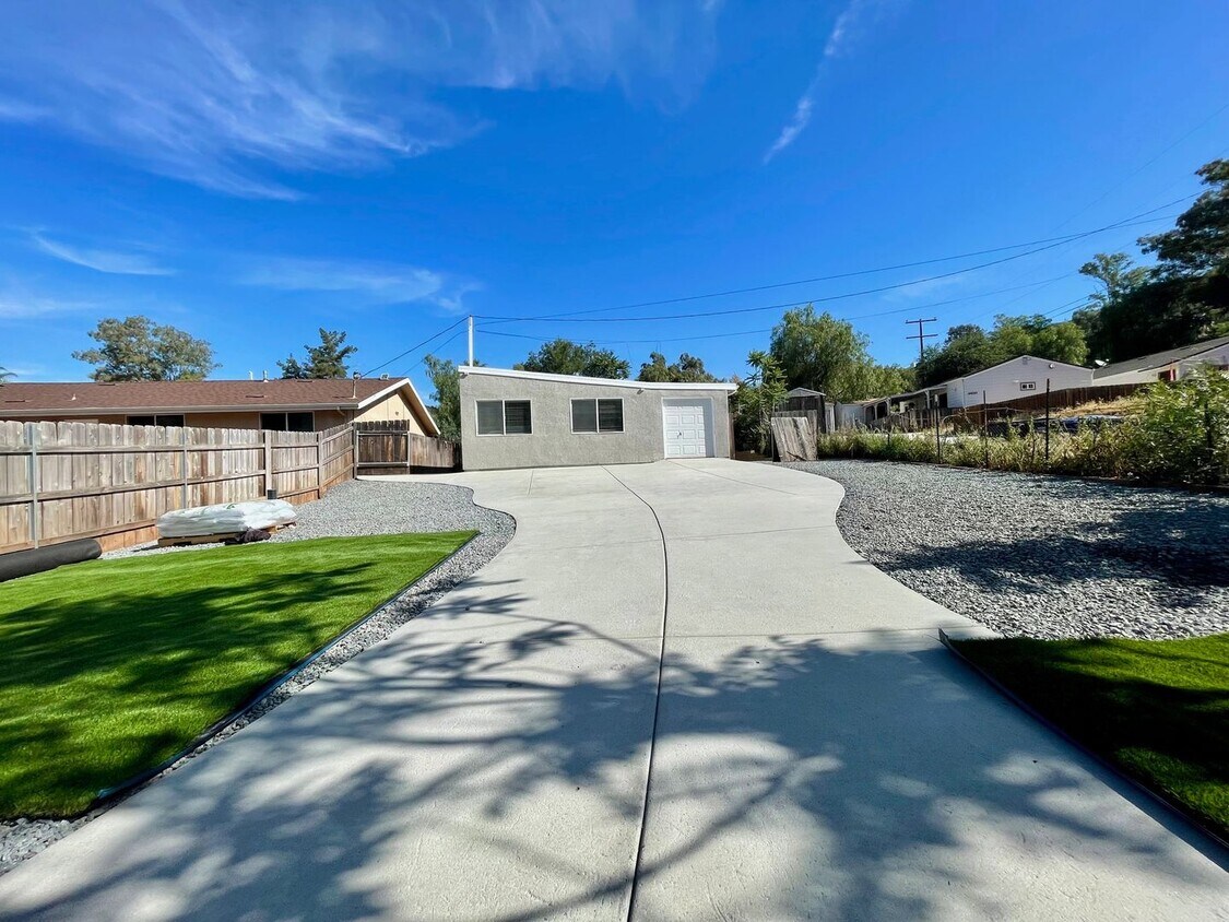 Foto principal - Gorgeous 2 Bedroom 1 Bathroom ADU in El Ca...