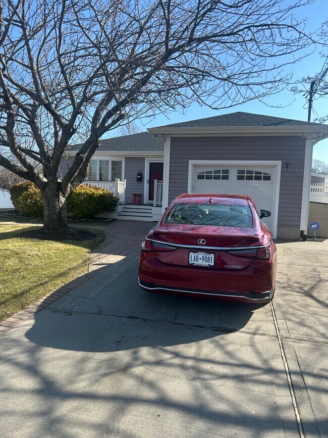 Foto del edificio - 49 Broadway Ave