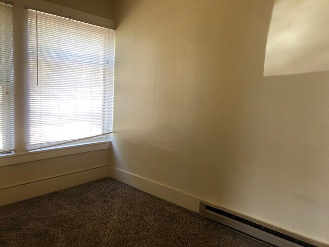 Foto del edificio - 430 NE Maiden Ln
