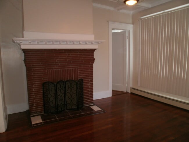 Building Photo - 405 Ellsworth Ave