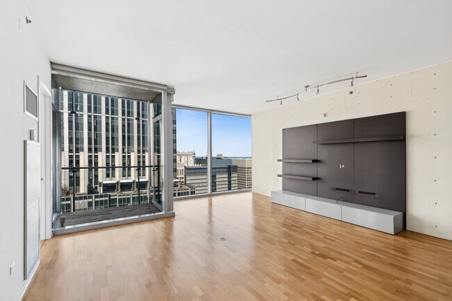 Foto del edificio - 600 N Fairbanks Ct