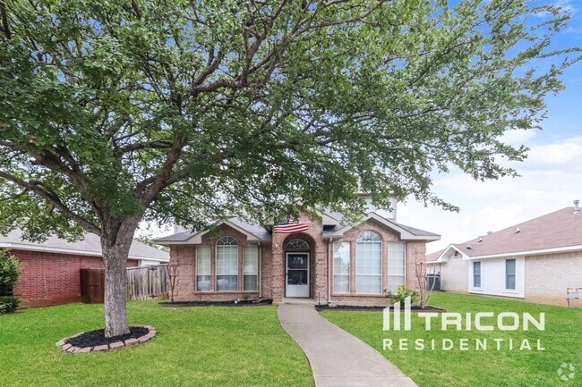 Building Photo - 1407 Ross Dr