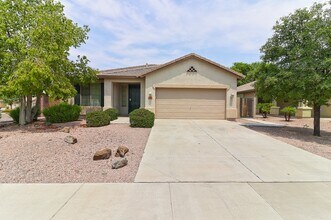 Building Photo - 3050 E Merlot St