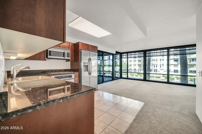 Building Photo - 4808 N 24th St