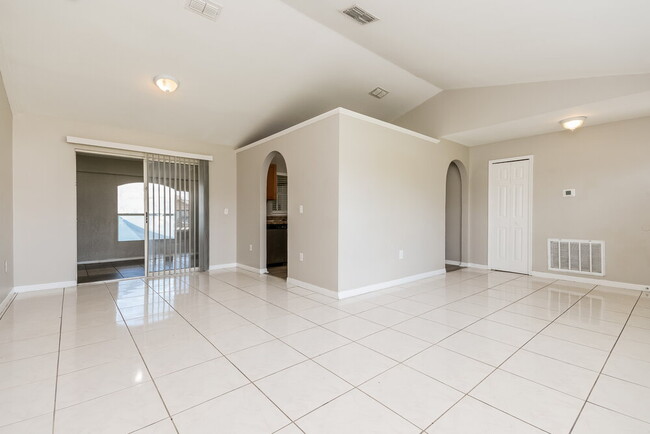 Foto del edificio - 16 Dorset Dr