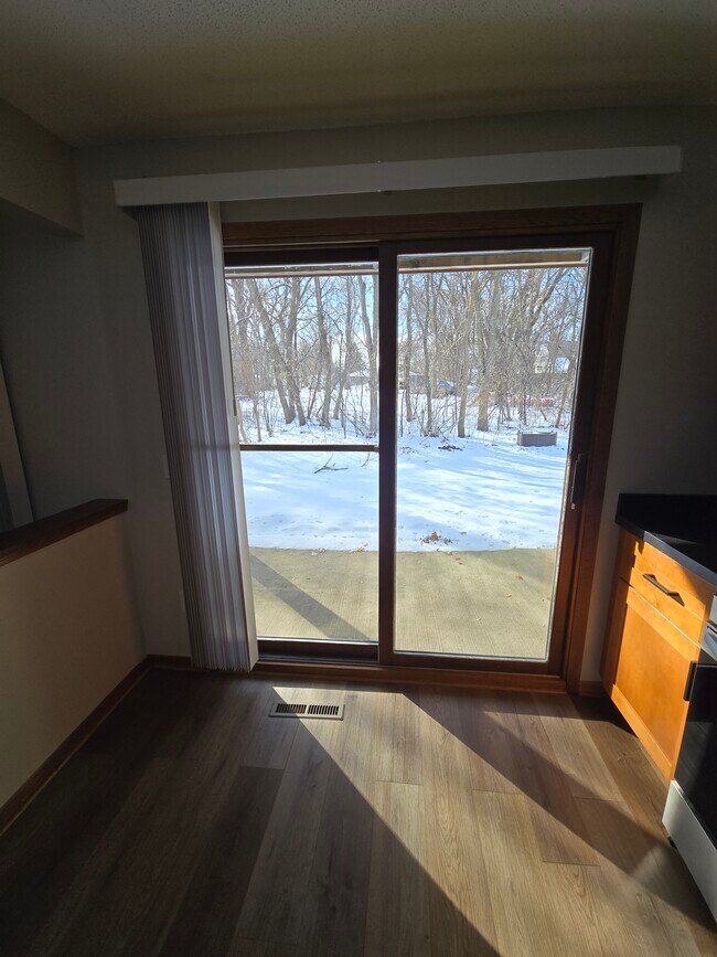 Foto del edificio - 2948 Mounds View Blvd