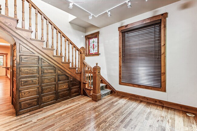 Building Photo - 1663 Race St