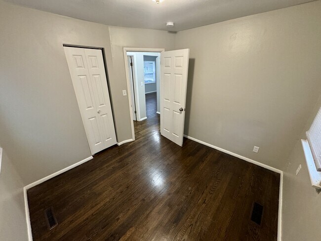 Foto del edificio - 1521 W 22nd Terrace
