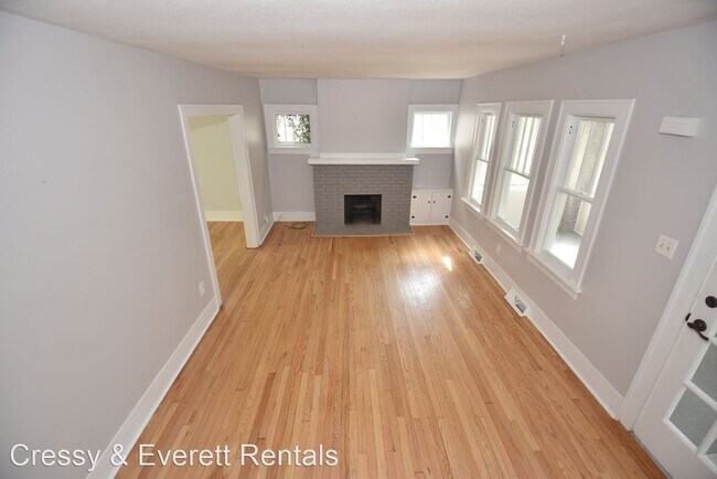 Building Photo - 3 br, 1.5 bath House - 409 Tonti St.