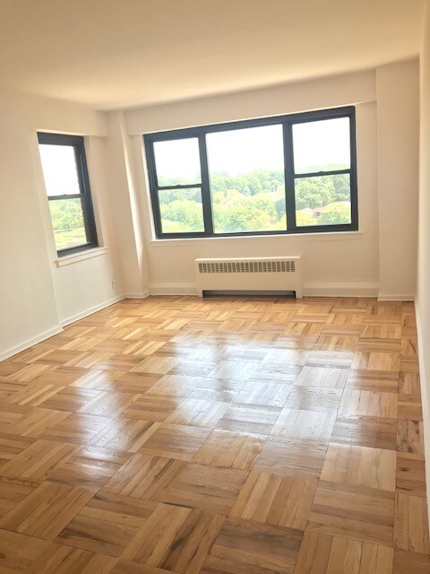 Foto principal - 310 Pelham Rd