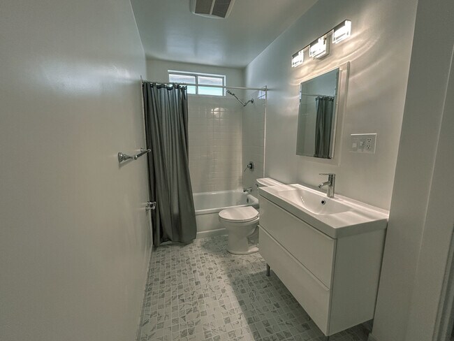 Foto del edificio - 1422 Seventh St