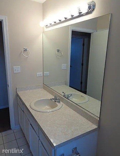 Building Photo - 3 br, 2 bath House - 25601 South Linden Av...