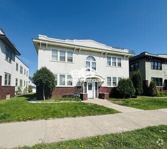 Building Photo - 3925 Chicago Ave