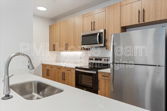 Foto del edificio - 3378 Washington Blvd