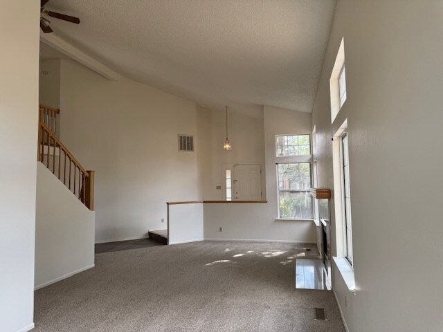 Foto del edificio - 1770 Lakeland Hills Dr