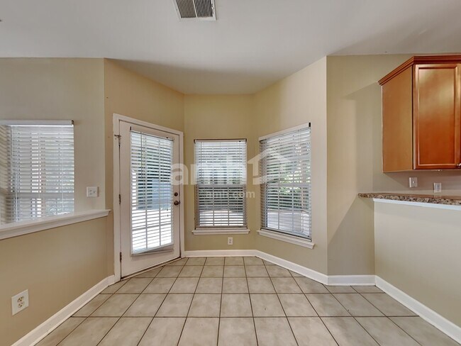 Foto del edificio - 4007 Braemar Ct