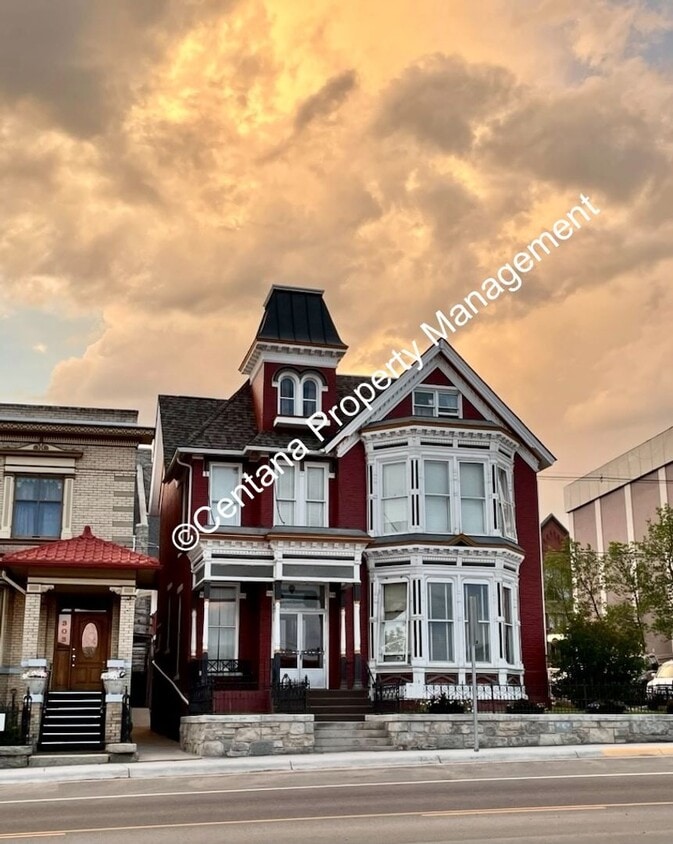 Foto principal - 301 W Park St