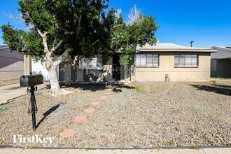 Building Photo - 2308 W Orchid Ln