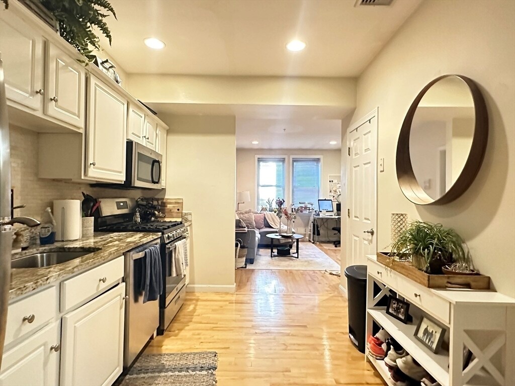 Foto principal - 464 Hanover St