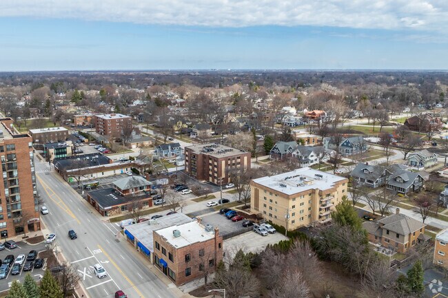 Foto aérea - 104 N Pine Ave