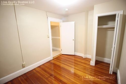 Foto del edificio - 239 Hanover St