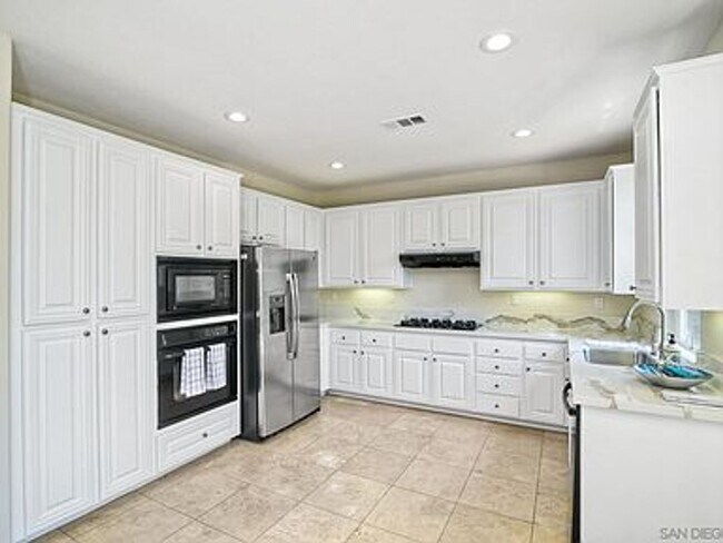 Foto del edificio - 7241 Arroyo Grande Rd