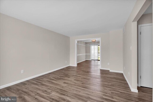 Foto del edificio - 38 Burgundy Dr