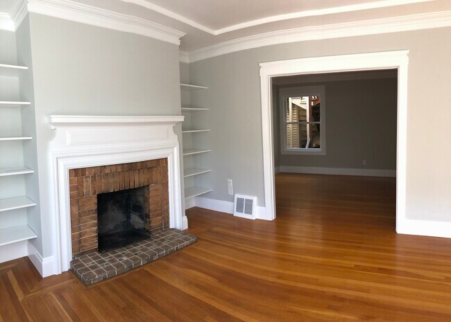 Building Photo - 1536 Chestnut St