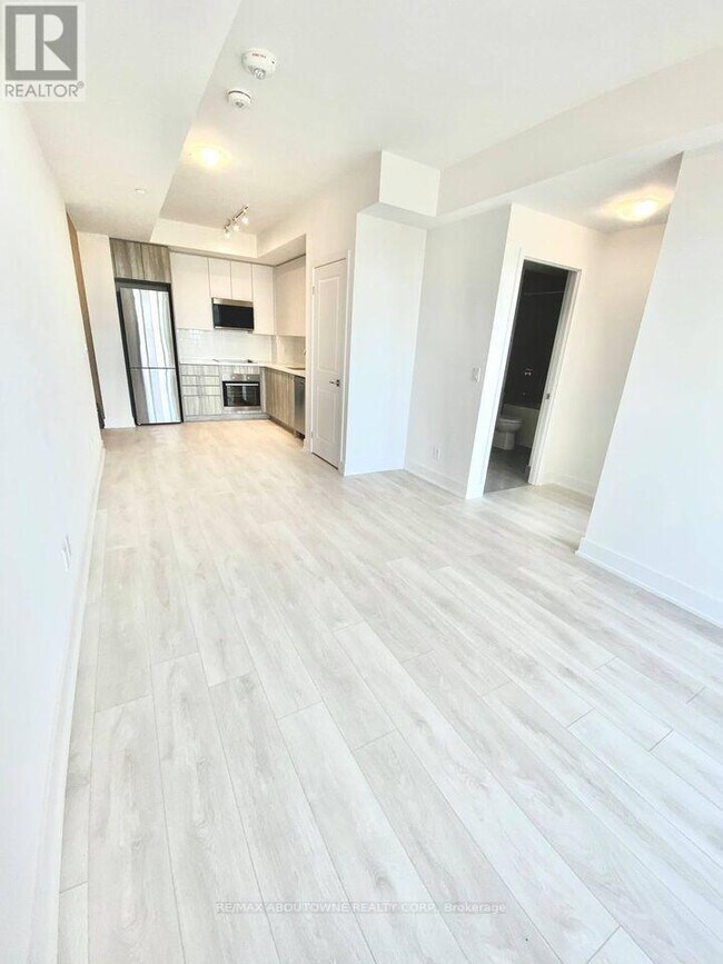 Photo du bâtiment - 297 Oak Walk Dr