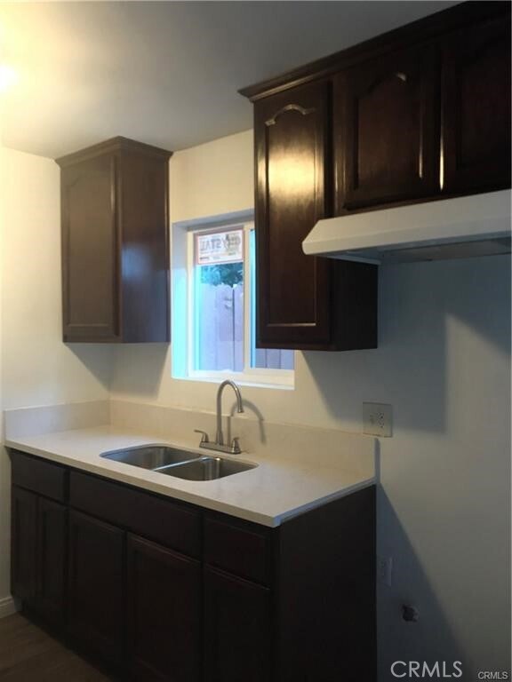 Foto del edificio - 2800 Thornton Ave