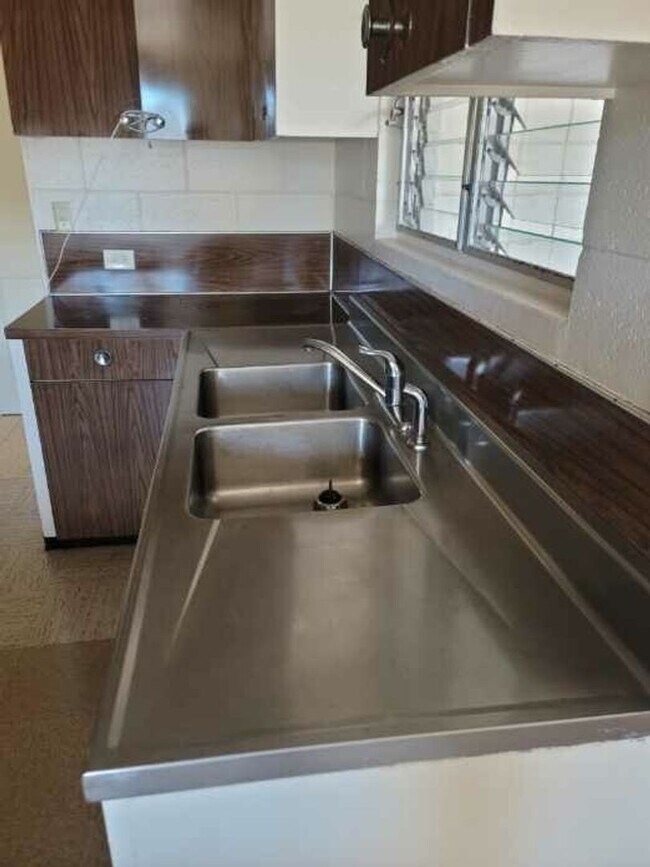 Foto del edificio - 3-Bedroom 2-bathroom