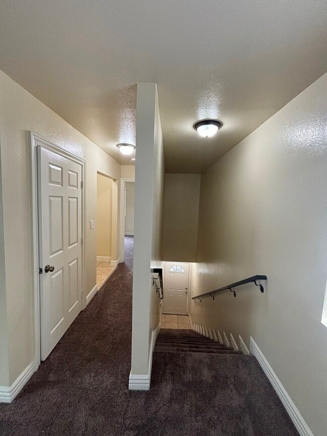 Building Photo - 1602 E 92nd St