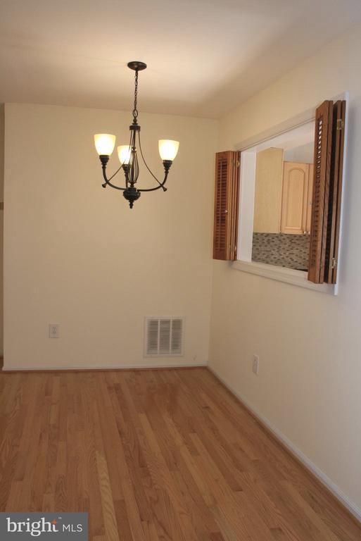 Building Photo - 8606 Dellway Ln