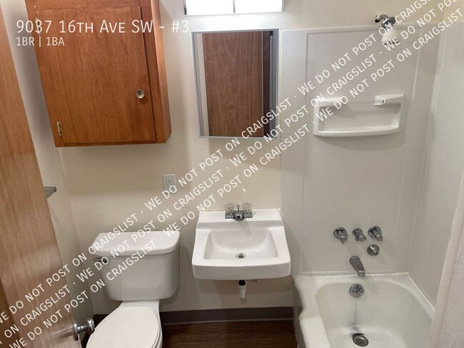 Foto del edificio - West Seattle - Renovated 1 Bedroom - 1 Bat...