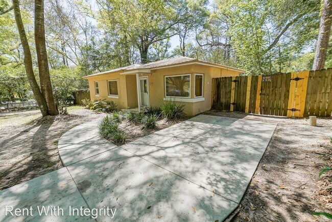 Foto del edificio - 3 br, 1 bath House - 1634 Marcia Ave