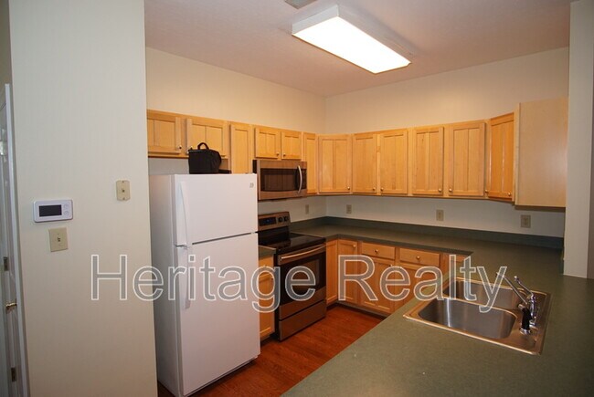 Foto del edificio - 2419 Glen Meadow Rd
