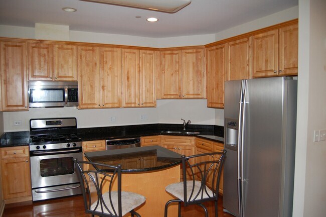 Building Photo - 337 Bradbury Ln
