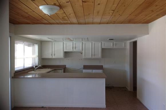 Building Photo - 927 W Kiva Ave