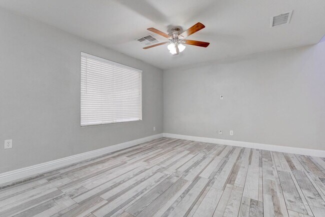 Building Photo - 6469 Abbey Door Ct