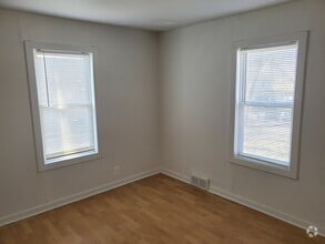 Building Photo - 1701 168th St