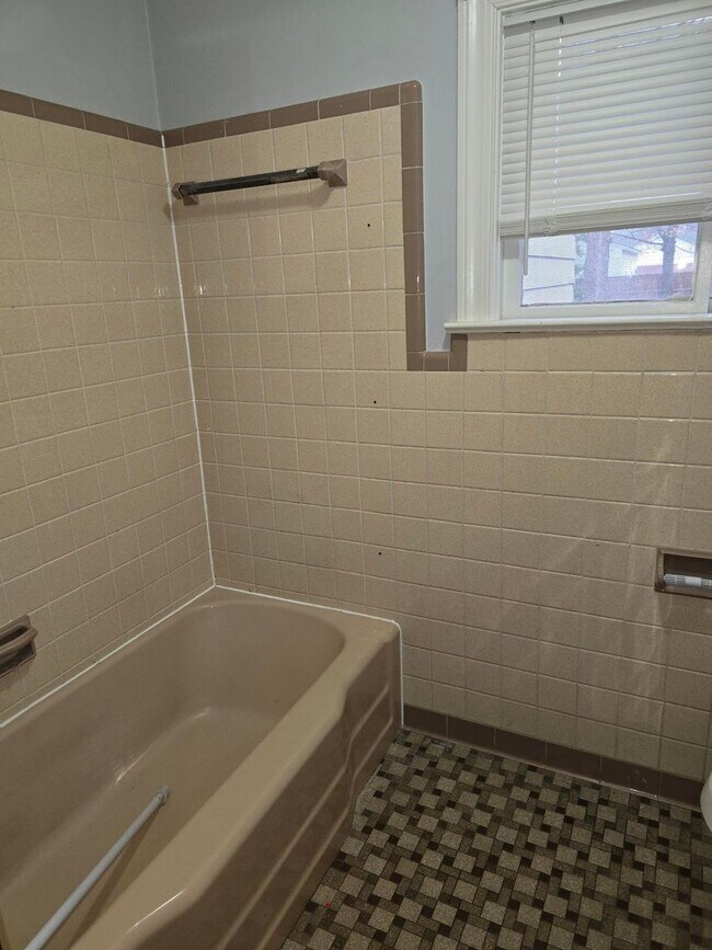 Foto del edificio - 7933 Belroi Rd