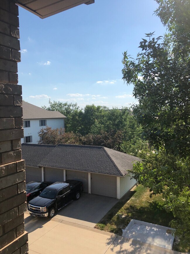 Foto del edificio - Nice 2br Condo in Coralville close to shopping & interstate