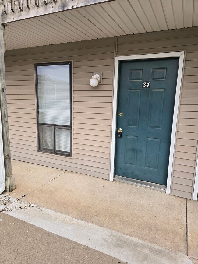 Foto del edificio - Updated 1 bedroom apartment in Osage Beach right behind Hyvee