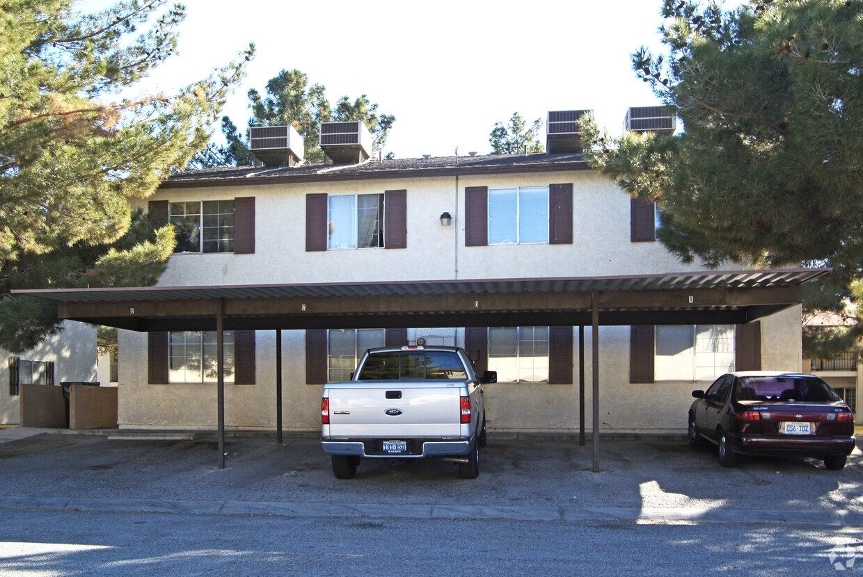 Gordon Manor Apartments in Las Vegas, NV