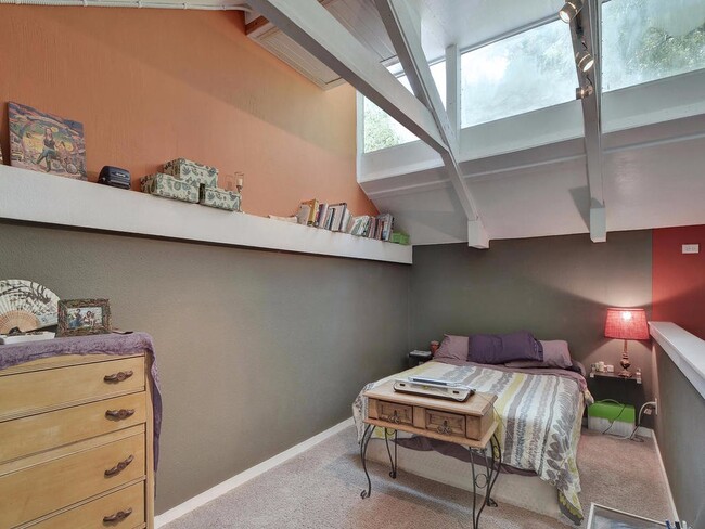Building Photo - 1602 Edgewood Ave