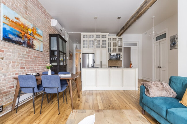 Photo du bâtiment - 3979 Rue Saint-Denis-SI ID1061561P