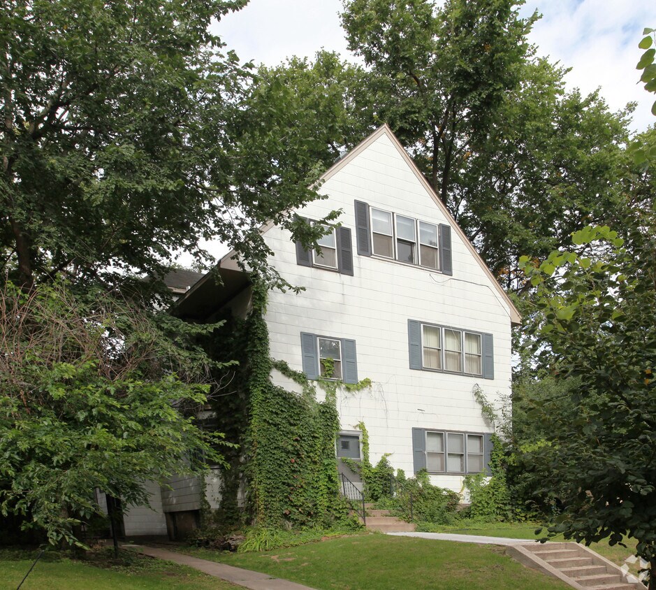 Foto principal - 2604 Fremont Ave S