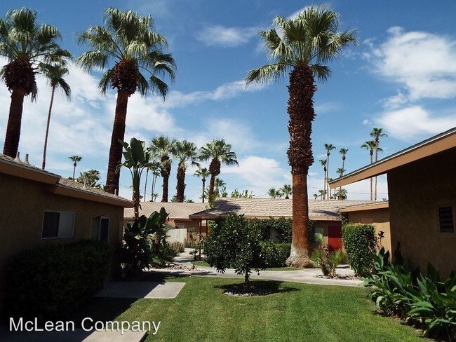 Foto del edificio - 350 E Palm Canyon Dr