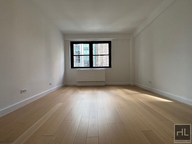 Building Photo - East 39th Street